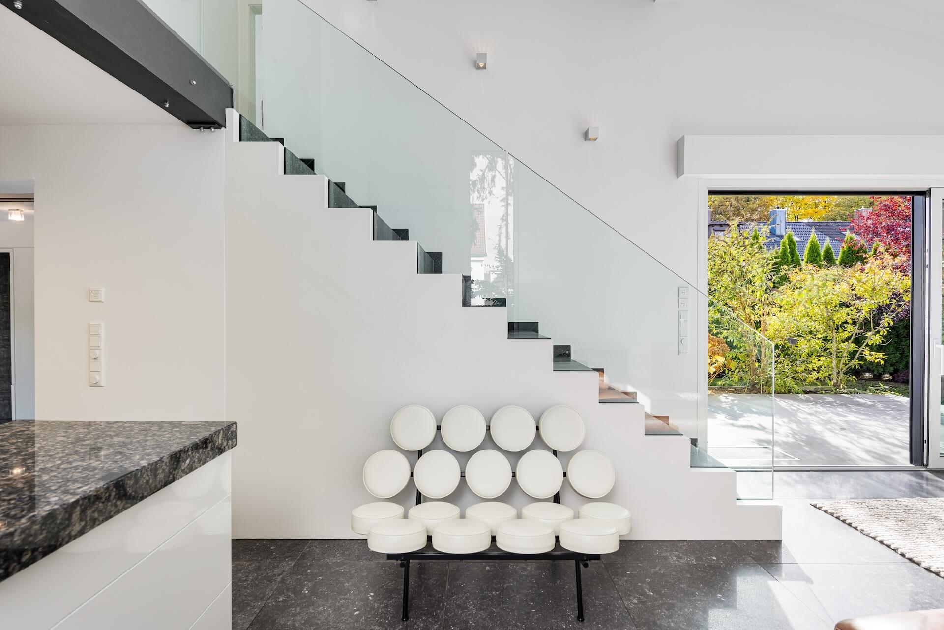 Treppenaufgang vom Wohnzimmer