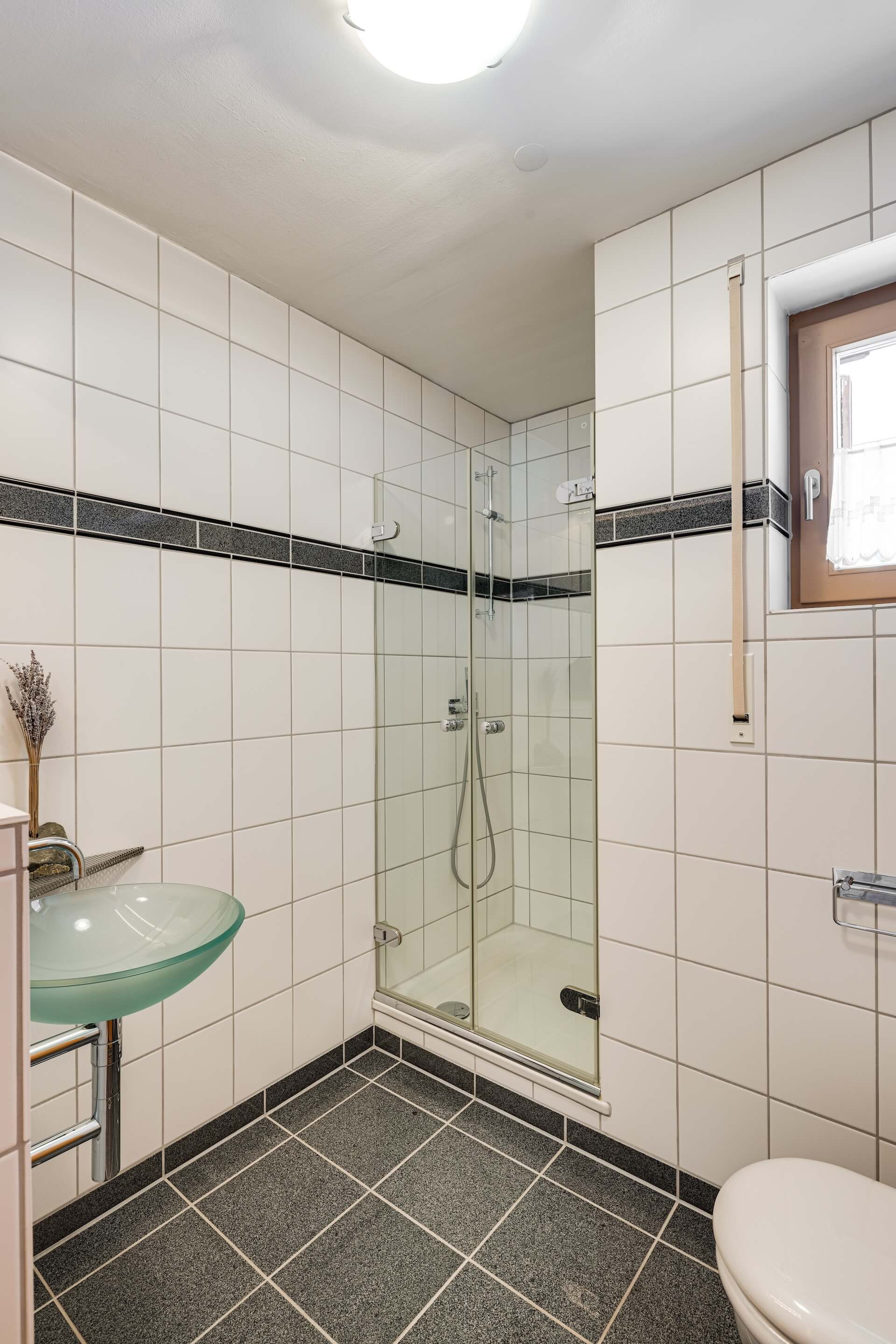 Badezimmer EG