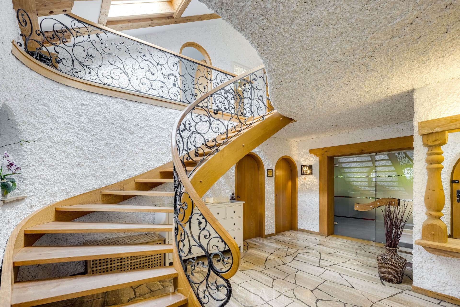 Diele und Treppenaufgang