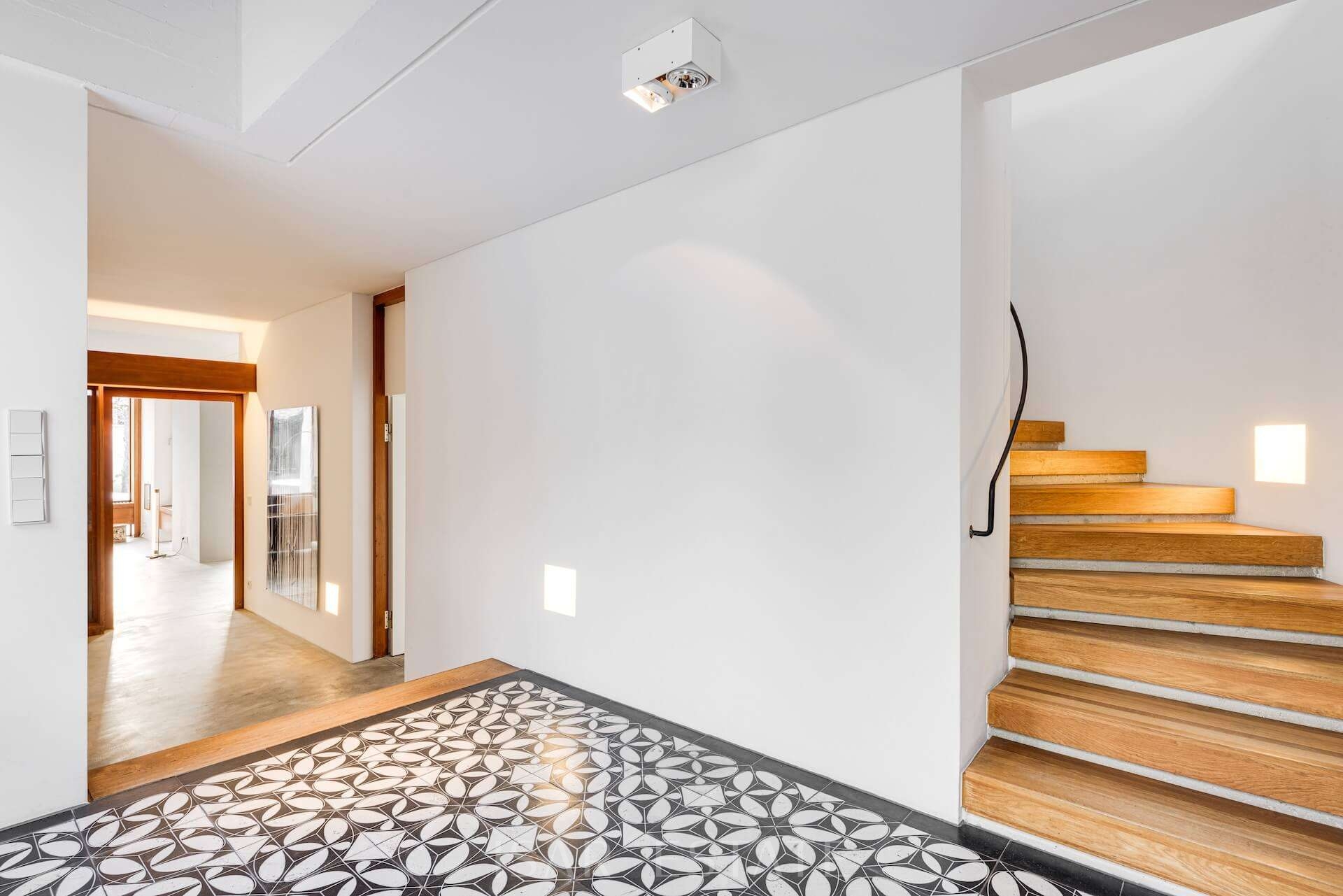 Treppe zum Obergeschoss