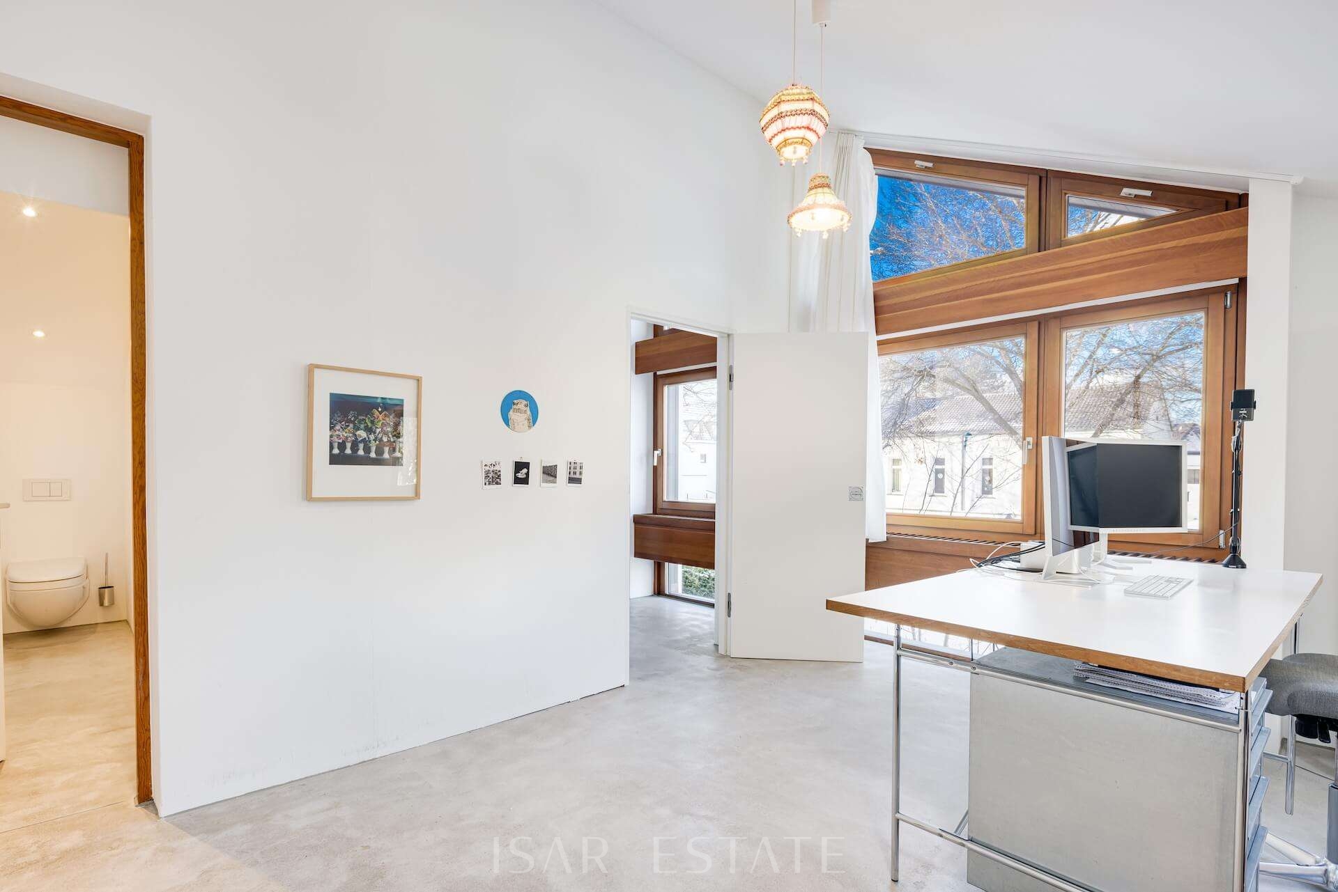 Zwei Räume mit WC im OG