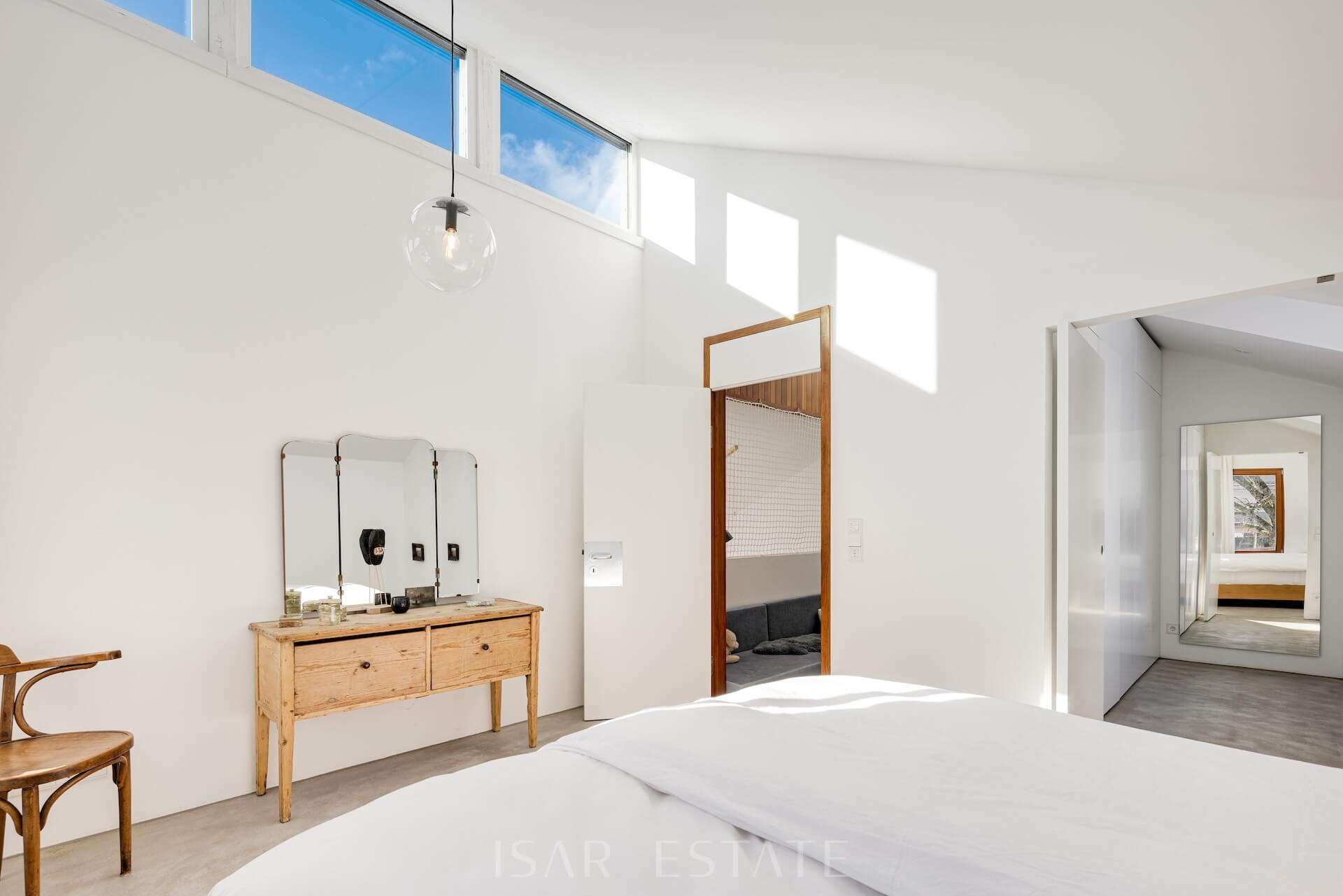 Masterbedroom mit Ankleidezimmer